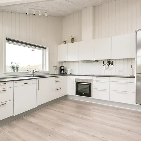 3 Bedroom Pet Friendly Home In Fano Fano